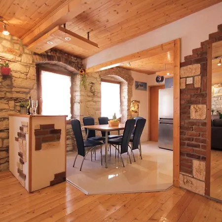 Apartment In Old Town *